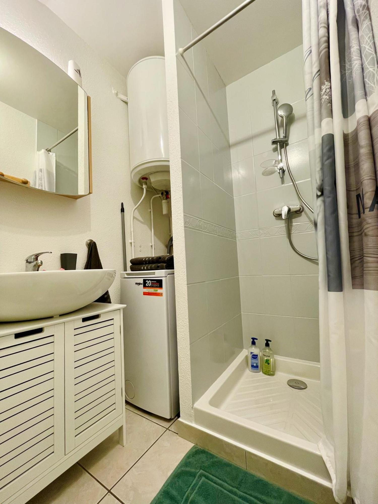 Joli Appartement Avec Parking มงเบลียาร์ ภายนอก รูปภาพ