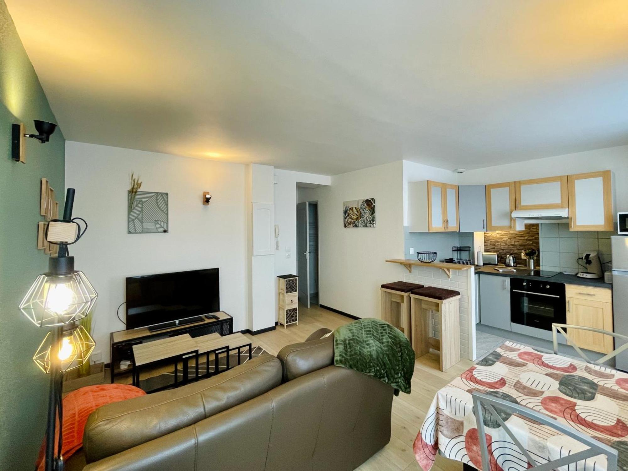 Joli Appartement Avec Parking มงเบลียาร์ ภายนอก รูปภาพ